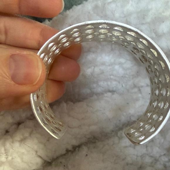 Stella and Dot Chic Silver Honeycomb Cuff Bracelet - Picture 12 of 15